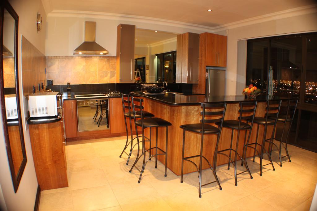 Keret Accommodation Bellville Exterior photo